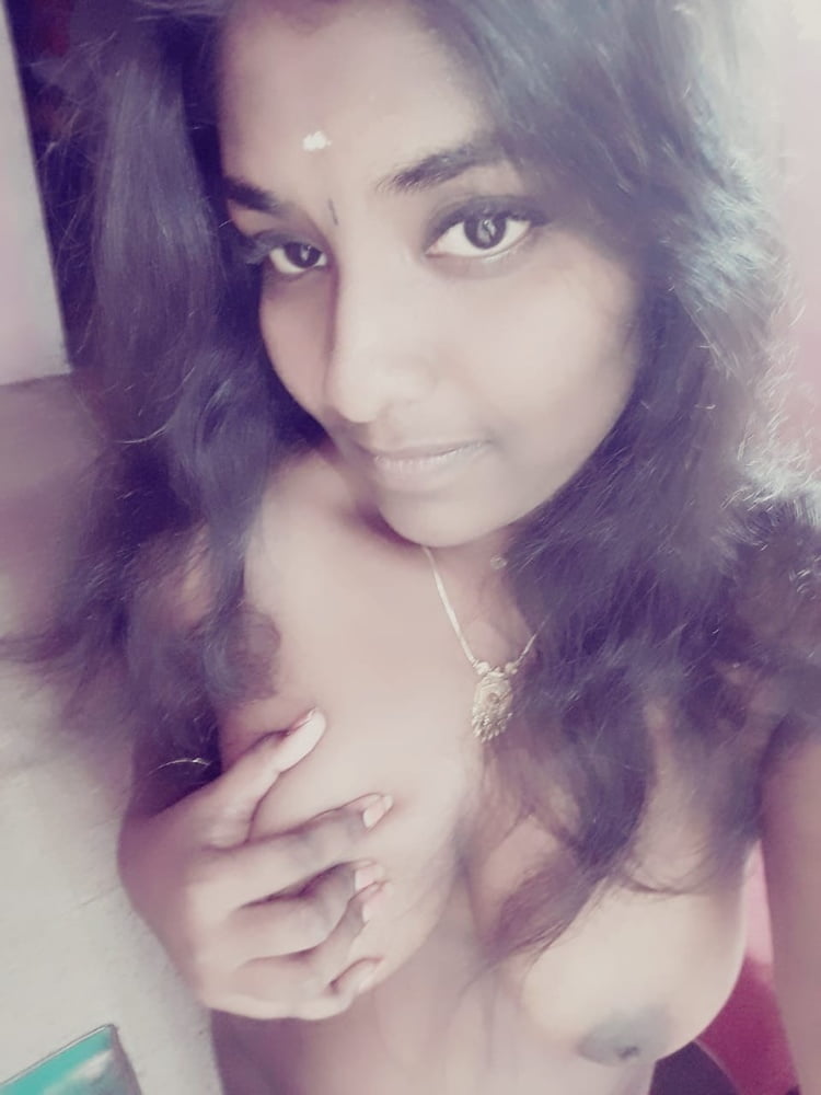 dusky Tamil girl nude selfie