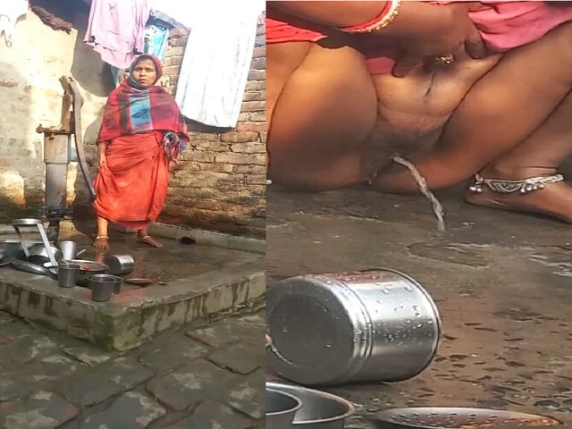 desi village bhabhi pissing recorded by