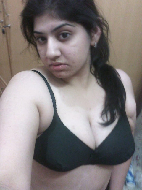 Punjabi girl teasing big boobs topless
